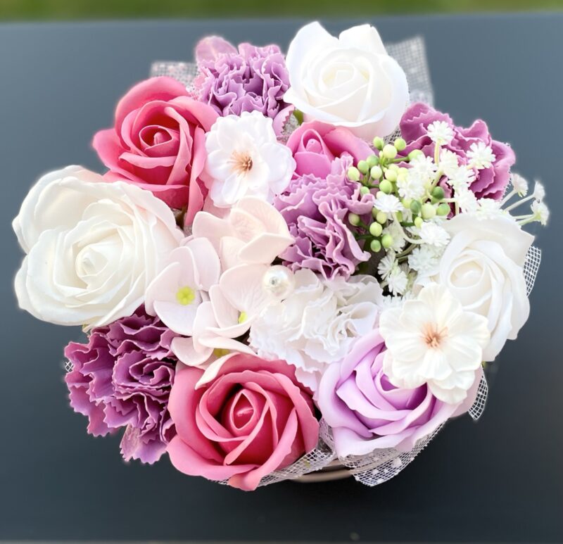 Romance Pastel – Coffret de fleurs en savon multicolores – Image 2