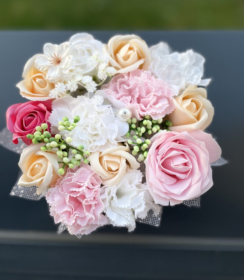 Boîte florale Douceur Vanille – Fleurs en savon – Image 2
