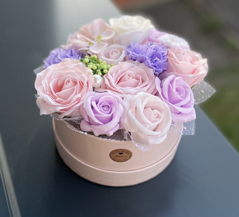 Boîte florale Rêve de Pétales – Fleurs en savon