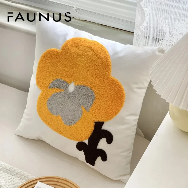 Housse de coussin brodée – Fleurs de Jardin – Image 7