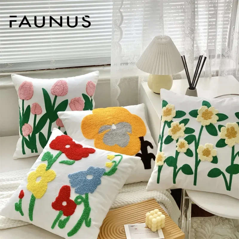 Housse de coussin brodée – Fleurs de Jardin – Image 2