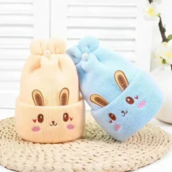 Bonnet tricoté bébé – Lapin mignon 0-6 mois