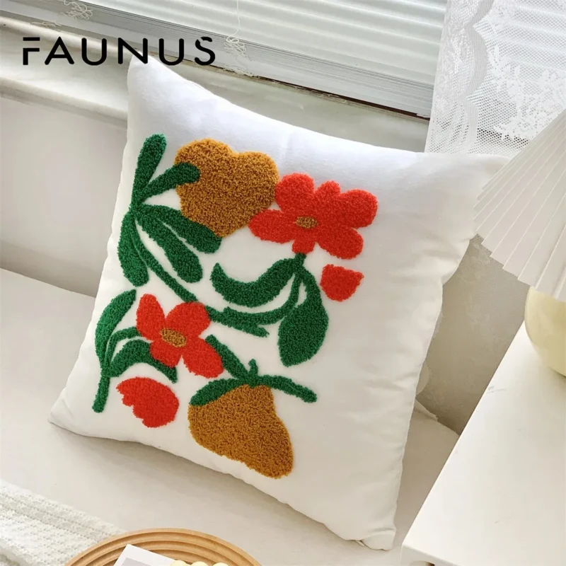 Housse de coussin brodée – Fleurs de Jardin – Image 11