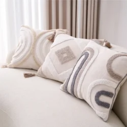Housse de coussin avec pompons – esprit naturel & cosy