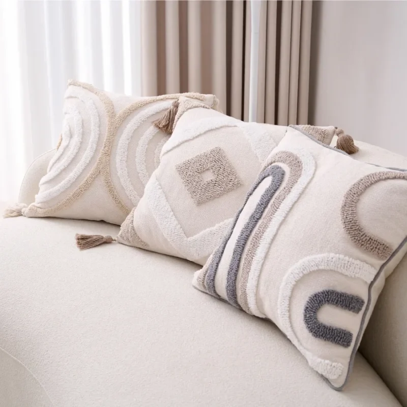 Housse de coussin avec pompons – esprit naturel & cosy